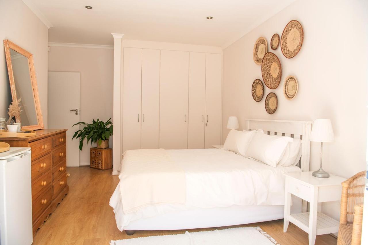 Camps Bay Guest Suite With Private Pool Cape Town Exterior photo