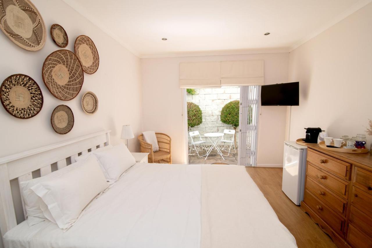 Camps Bay Guest Suite With Private Pool Cape Town Exterior photo